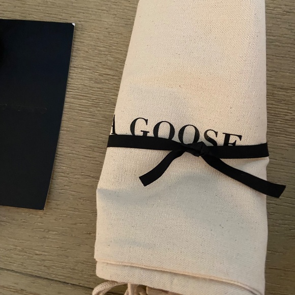 Canada Goose Women's Journey Boots - Picture 6 of 9